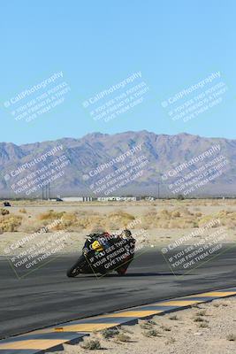 media/Jan-10-2025-CVMA Friday Practice (Fri) [[489e0da257]]/Group 4 and Trackday/Session 2 (Turn 4 Inside)/